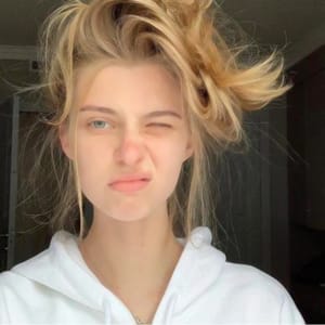 User nkknyovi3cl